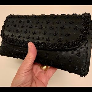 Black vintage beaded evening clutch, classic!